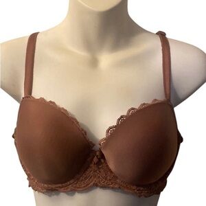 VICTORIA’S  SECRET Elegant Lace Trim light  pinkish Brown  Bra